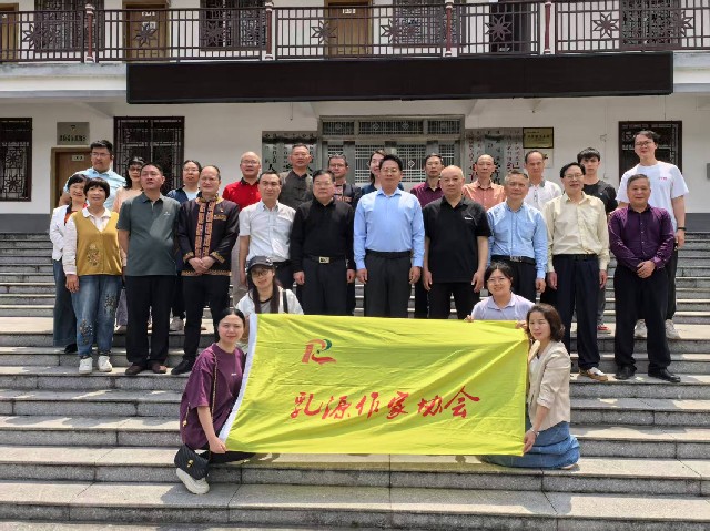 微信图片_20250422105204_副本.jpg
